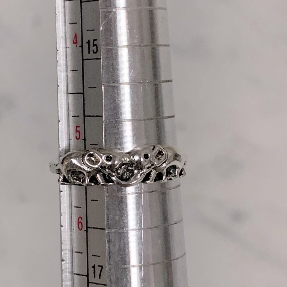 Costume Silver Two Elephants Ring -Sz 5.33 - Picture 3 of 3
